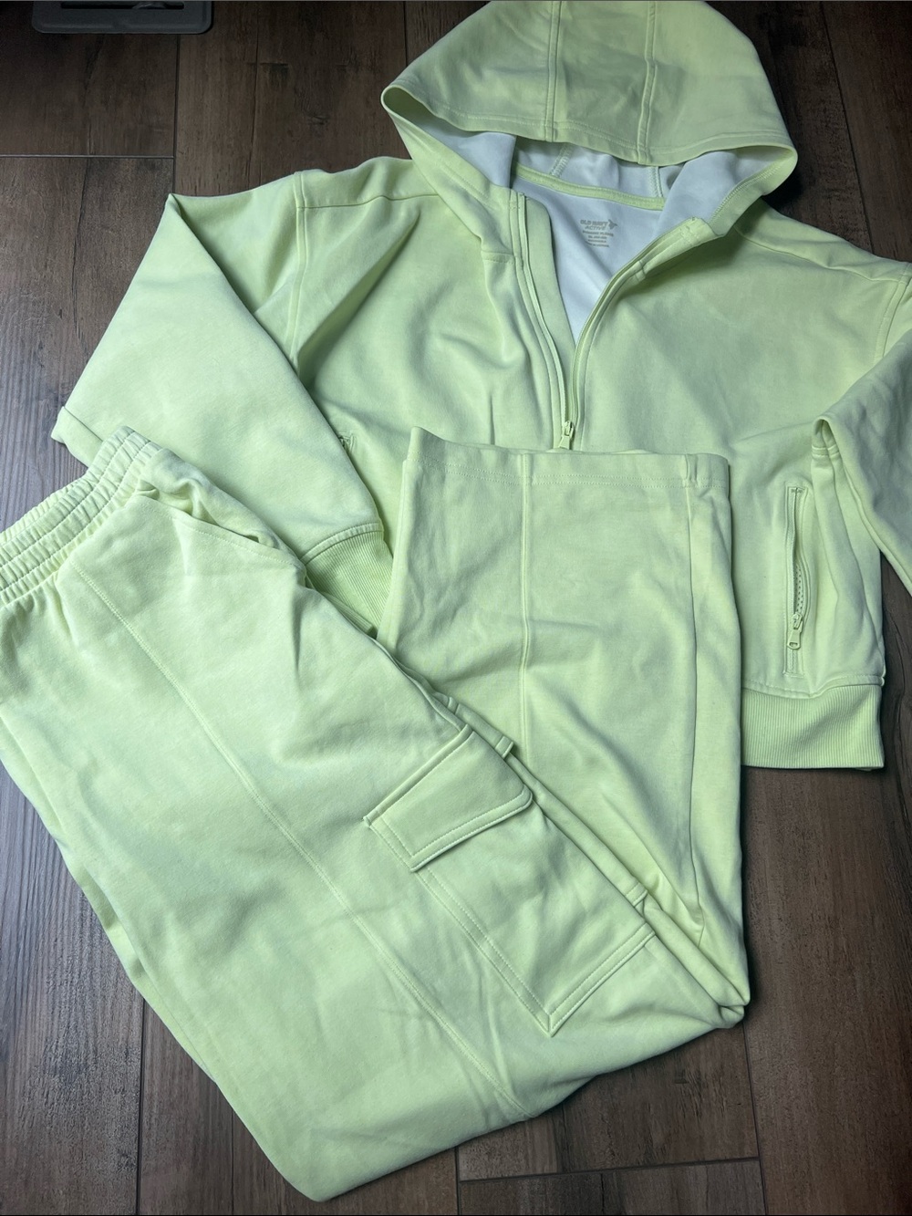 Old Navy Light Lime Green Kids Matching Hoodie & Joggers Set